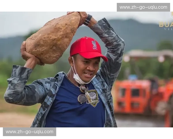 黄金时代的宿命交响：播求与克劳斯的拳台恩怨录